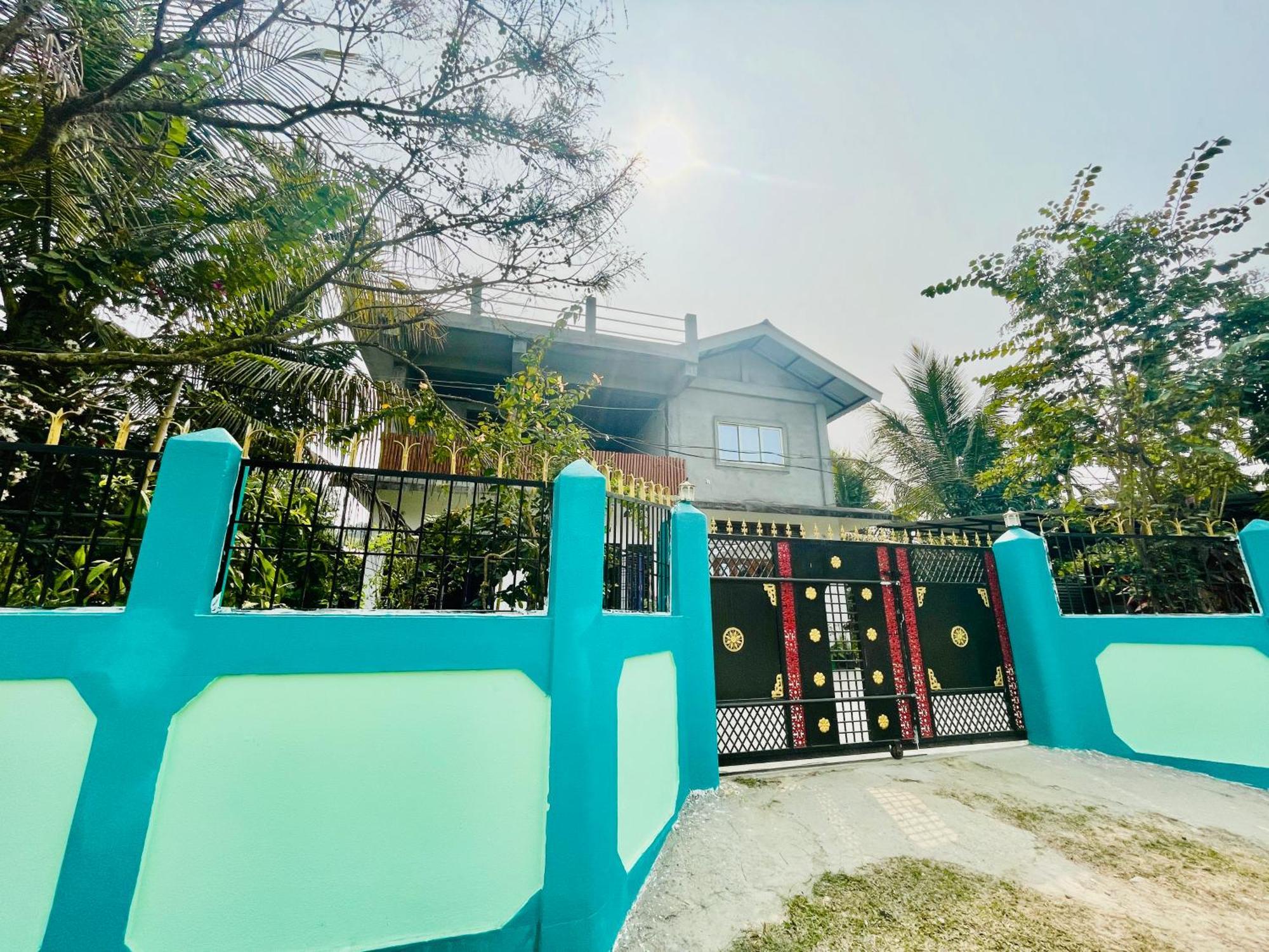 Deka'S Homestay Tezpur Экстерьер фото