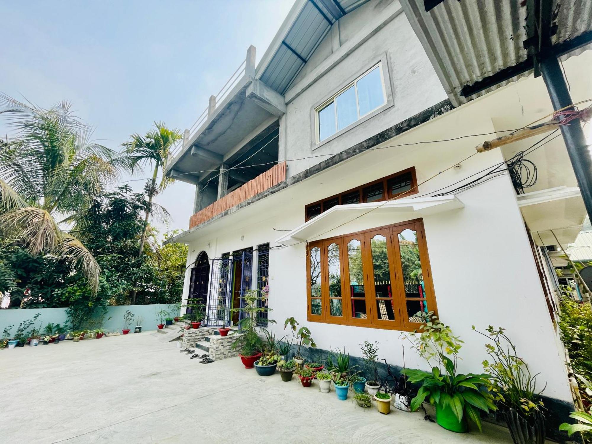 Deka'S Homestay Tezpur Экстерьер фото