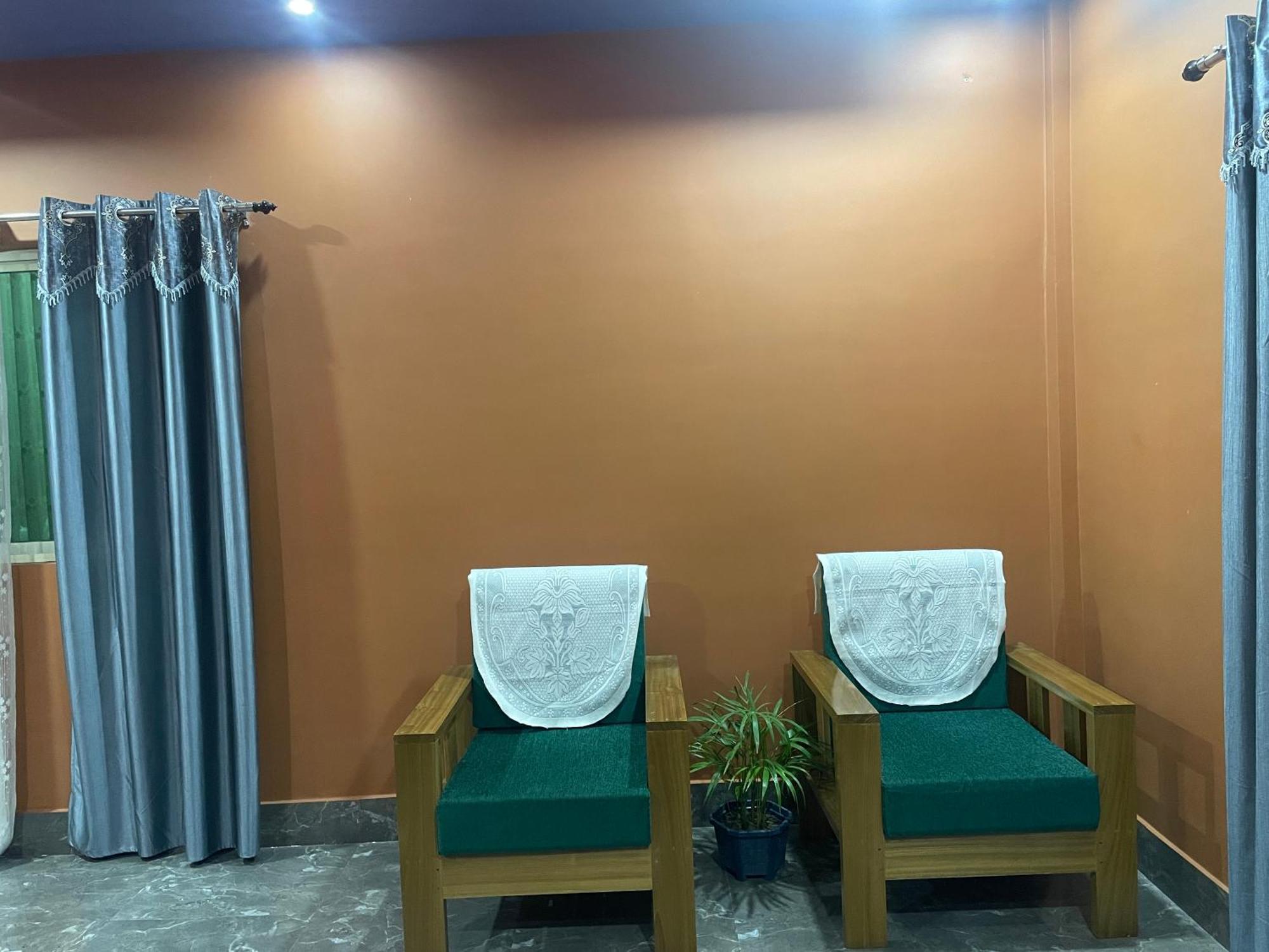 Deka'S Homestay Tezpur Экстерьер фото